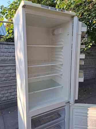 Продам двухкамерный холодильник Б/У Дніпро